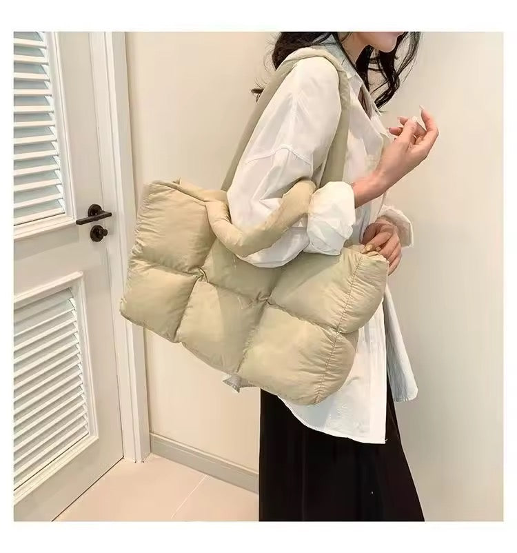 CloudNest Tote