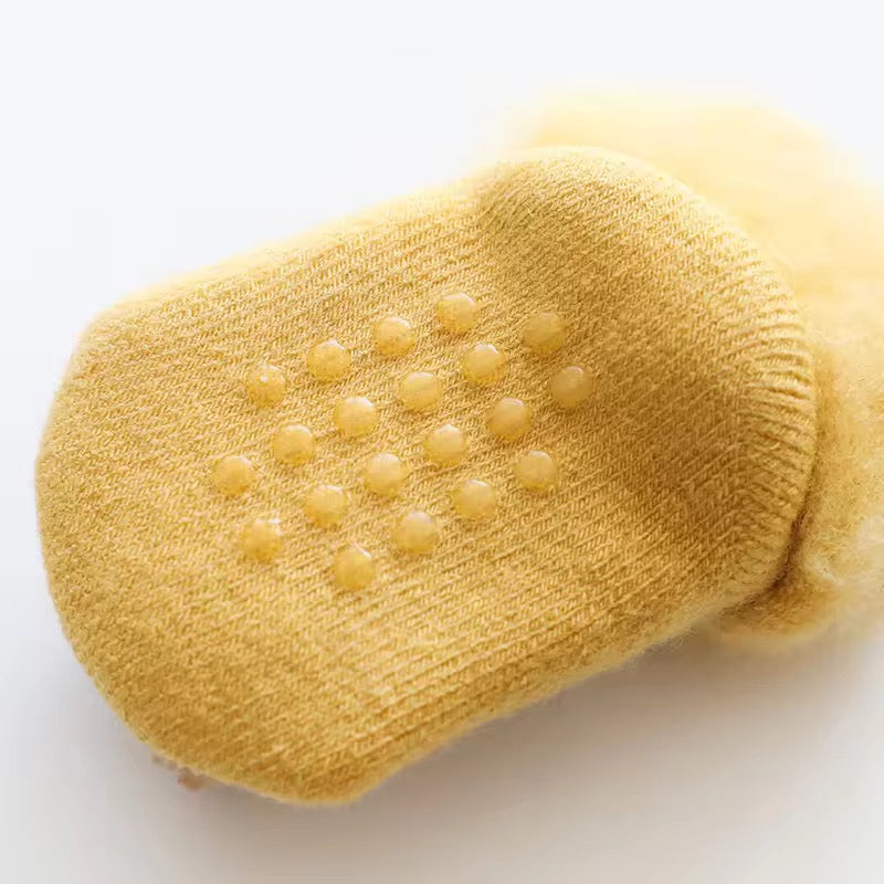 Fuzzy Star & Heart Baby Booties
