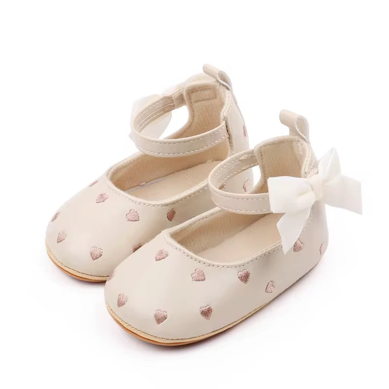 Baby girl shoe